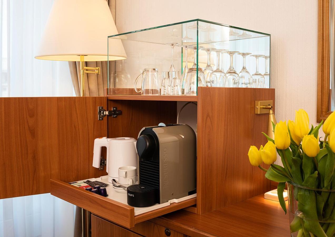 Strandhotel Monbijou Gmbh Garni Hotel Westerland