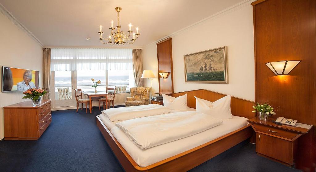 Отель Strandhotel Monbijou Gmbh Garni Вестерланд