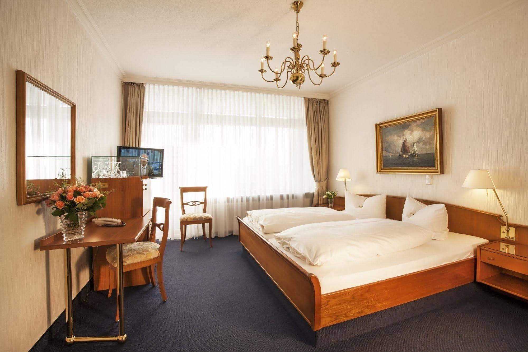 Strandhotel Monbijou Gmbh Garni Отель