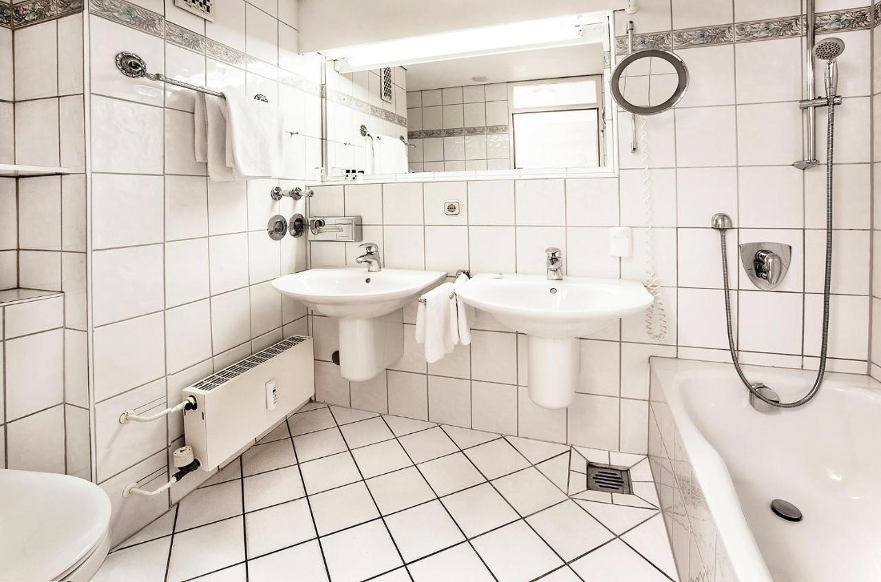 Strandhotel Monbijou Gmbh Garni Отель 4*